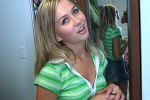 aslanfree粉嫩美女裸体